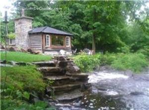 chalet � louer bord de l'eau  