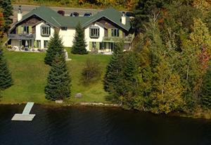 chalet � louer bord de l'eau  Laurentides
