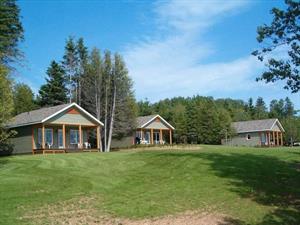chalet � louer bord de l'eau  Gasp�sie