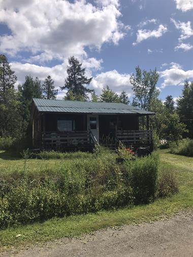 chalet � louer bord de l'eau  Estrie/Cantons-de-l'est