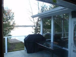 chalet � louer bord de l'eau  Estrie/Cantons-de-l'est