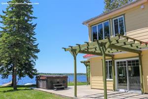 chalet � louer bord de l'eau  Estrie/Cantons-de-l'est