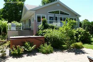 chalet � louer bord de l'eau  
