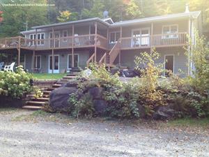 chalet � louer bord de l'eau  Laurentides
