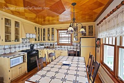 chalet a louer, La Maison Sur La Rivi�re