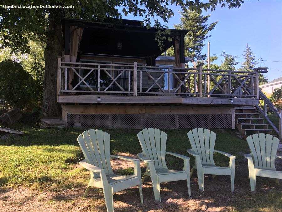 Chalet à louer Outaouais, Luskville Chalet à louer bord de la rivière Outa. ID 2978