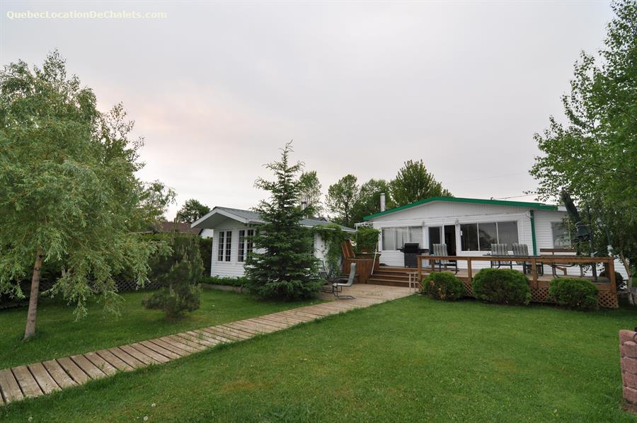 Cottage rental Québec, Montérégie, SaintAnicet Waterfront cottage StAnicet ID 4033