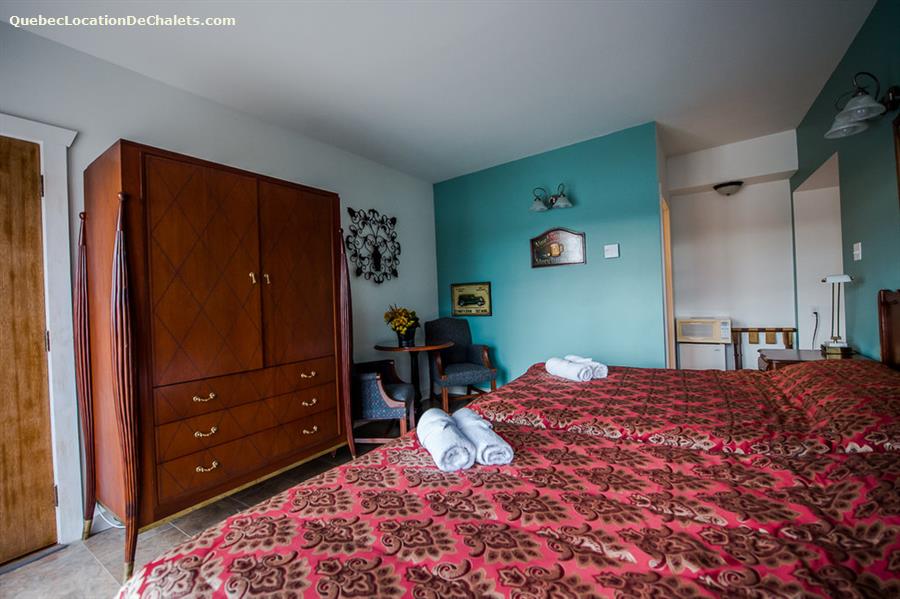 Cottage rental Québec, Outaouais, Montebello Waterfront cottage ID 4151