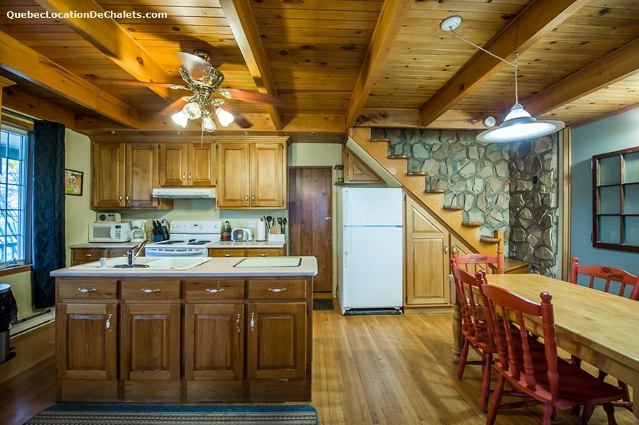 Cottage rental Québec, Outaouais, Montebello Waterfront cottage ID 4151