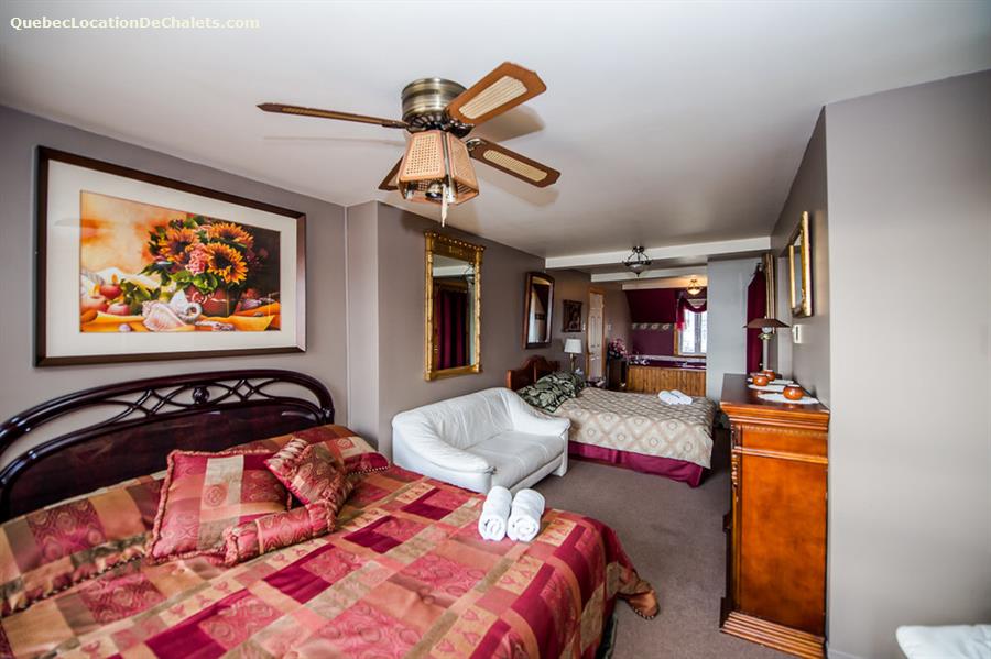 Cottage rental Québec, Outaouais, Montebello Waterfront cottage ID 4151