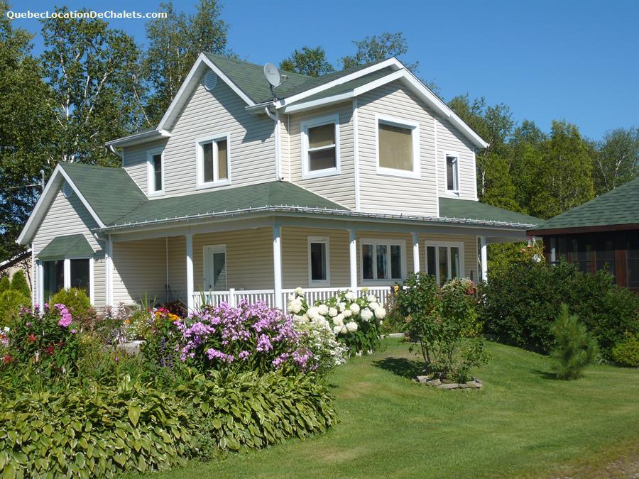 Chalet à louer SaguenayLacStJean, SaintHenrideTaillon Chalet/MaisonCottage ID 7444 Chalet à louer SaguenayLacStJean, SaintHenrideTaillon Chalet/MaisonCottage ID 7444