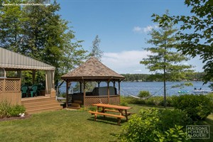 waterfront cottage rentals Saint-Claude, Estrie/Cantons-de-l'est