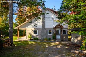 cottage rentals Saint-Adolphe d'Howard, Laurentides