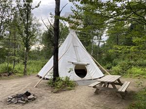 chalet a louer | Tipi Le Capteur de Rêves (plusieurs chalets en location)