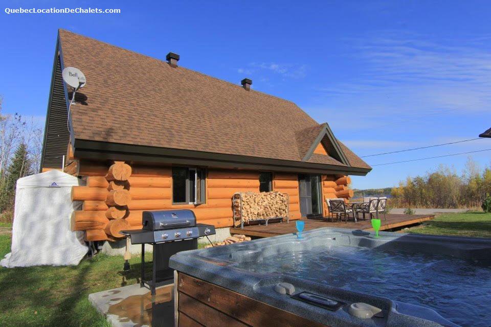 Chalet à louer SaguenayLacStJean, Larouche Chalet scandinave