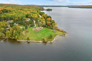 Cottage rental | Maison Kernan | 14 people | Spa + Lake