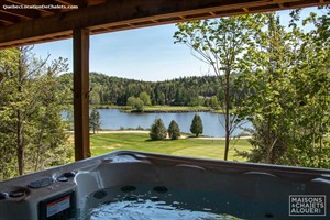ski cottage rentals at the base of a mountain Saint-Faustin-Lac-Carré, Laurentides
