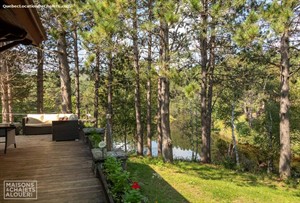waterfront cottage rentals Saint-Tite, Mauricie
