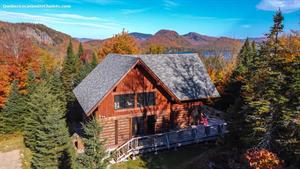 Cottage rental | Family Cottage 5 Bedrooms w/ Hot Tub, Lake and Pool Access