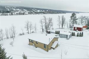 ski cottage rentals at the base of a mountain Saint-Mathieu-de-Rioux, Bas Saint-Laurent