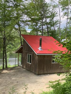 chalets à louer bord de l'eau Saint-Étienne-de-Bolton, Estrie/Cantons-de-l'est