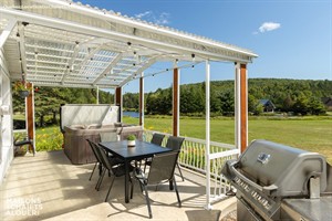 waterfront cottage rentals Saint-Jean-de-Matha, Lanaudière
