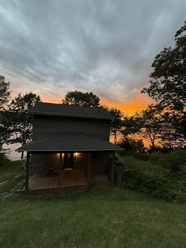 waterfront cottage rentals Grandes-Piles, Mauricie