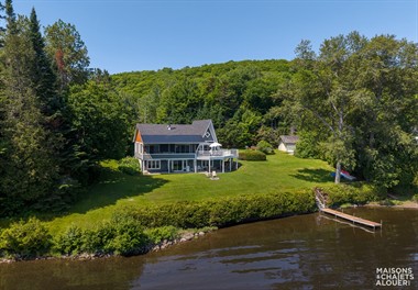 chalets bord de l'eau riverains Saint-Herménégilde, Estrie/Cantons-de-l'est