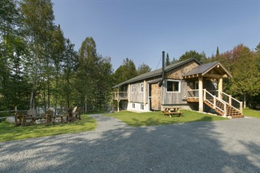 cottage rentals Saint-Adolphe d'Howard, Laurentides