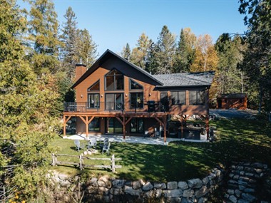 waterfront cottage rentals Chertsey, Lanaudière