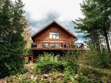 waterfront cottage rentals Chertsey, Lanaudière