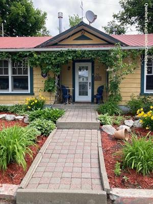 waterfront cottage rentals Baie-Saint-Paul, Charlevoix