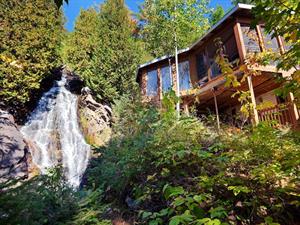 Cottage rental | Cottage CHU-35 with hot tub