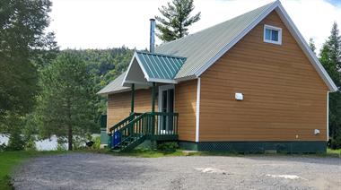 cottage rentals for outfitters Tadoussac, Côte-Nord