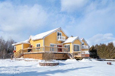 waterfront cottage rentals Beaulac-Garthby, Chaudière Appalaches