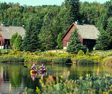 waterfront cottage rentals Saint-Faustin-Lac-Carré, Laurentides