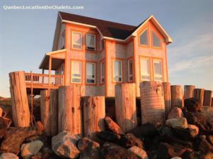 chalet a louer iles de la madeleine bord de mer