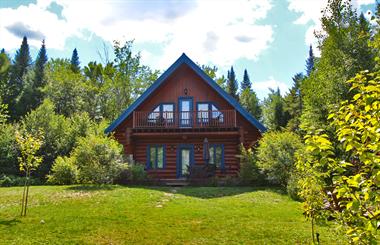 waterfront cottage rentals Sainte-Christine d'Auvergne, Québec