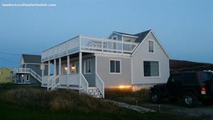 chalet a louer iles de la madeleine bord de mer