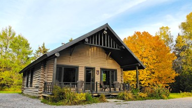 waterfront cottage rentals Saint-Léonard-de-Portneuf, Québec