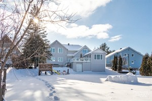 cottage rentals Asbestos, Estrie/Cantons-de-l'est